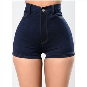 Fashion nova high waisted shorts